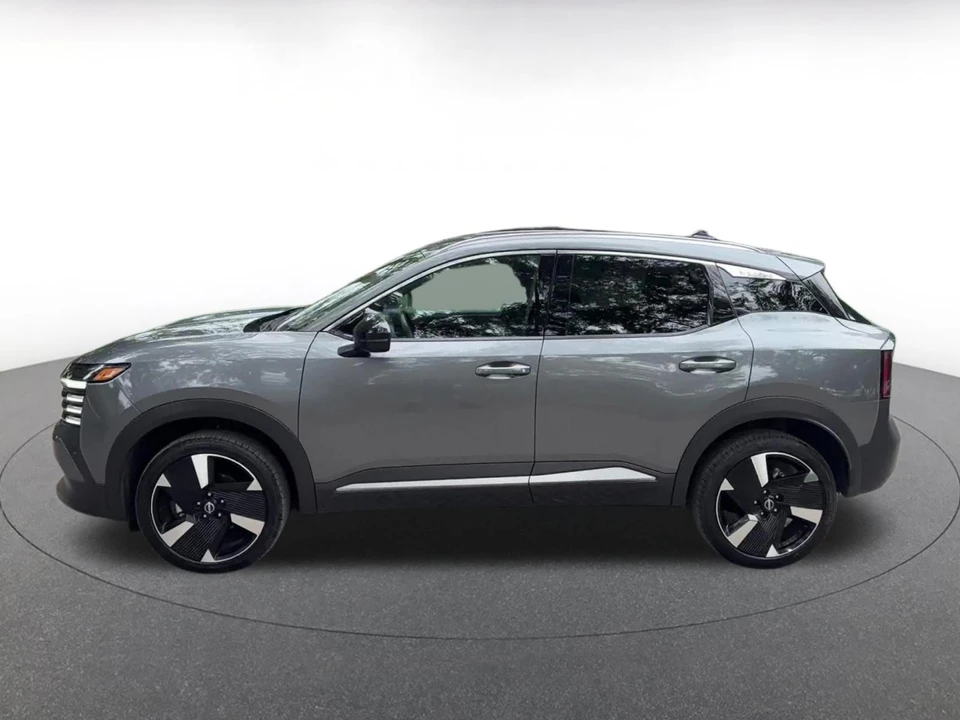 2026 Nissan Kicks - Image 11 of 31
