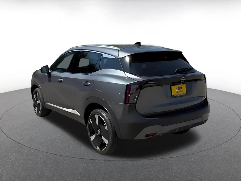 2026 Nissan Kicks - Image 12 of 31