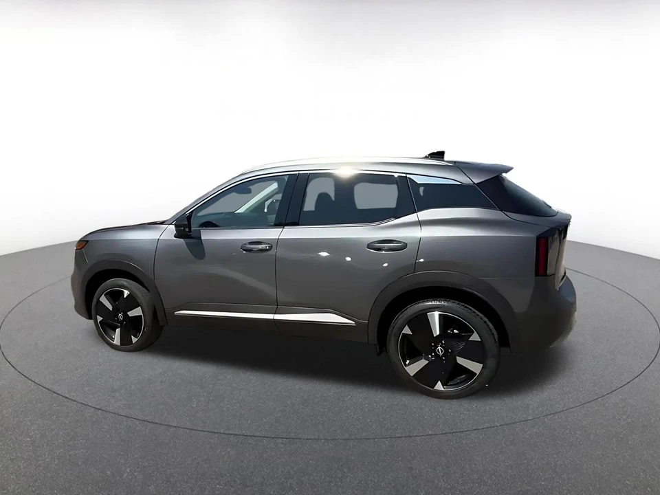 2026 Nissan Kicks - Image 11 of 31