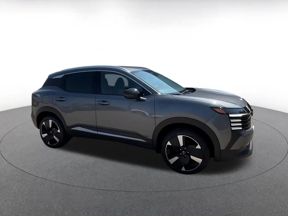 2026 Nissan Kicks - Image 2 of 31