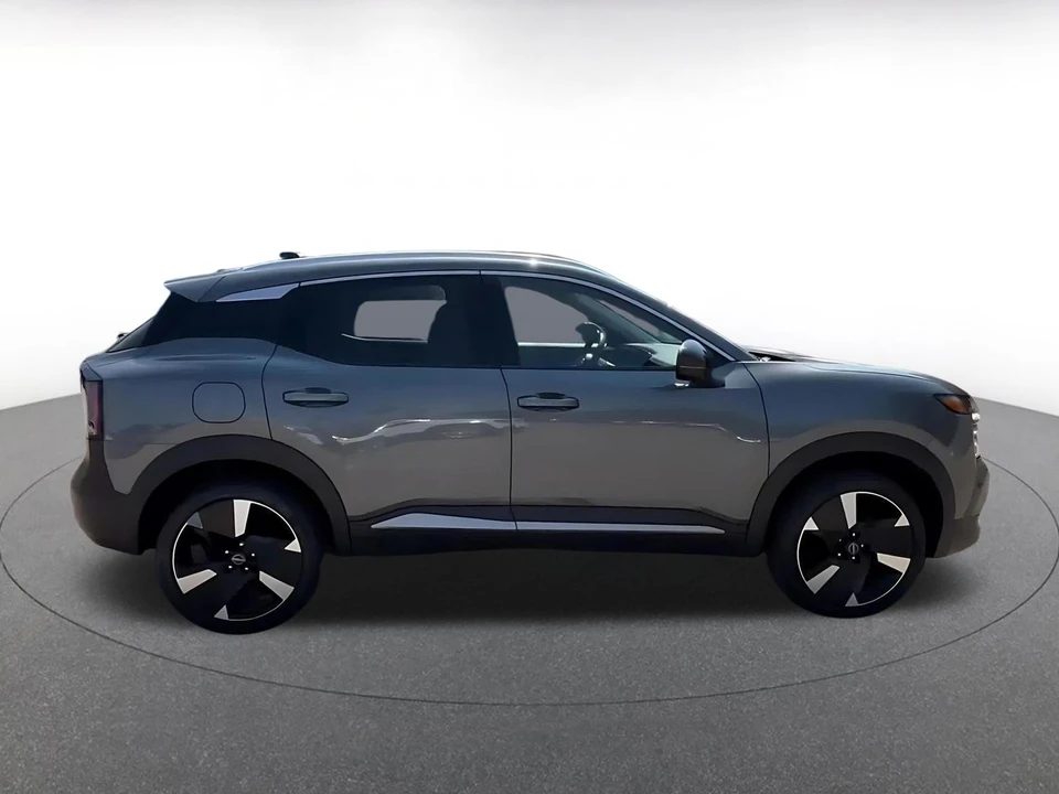2026 Nissan Kicks - Image 17 of 31