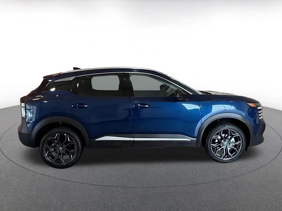2026 Nissan Kicks - Image 16 of 31