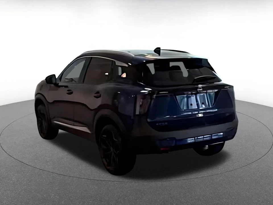 2026 Nissan Kicks - Image 17 of 31