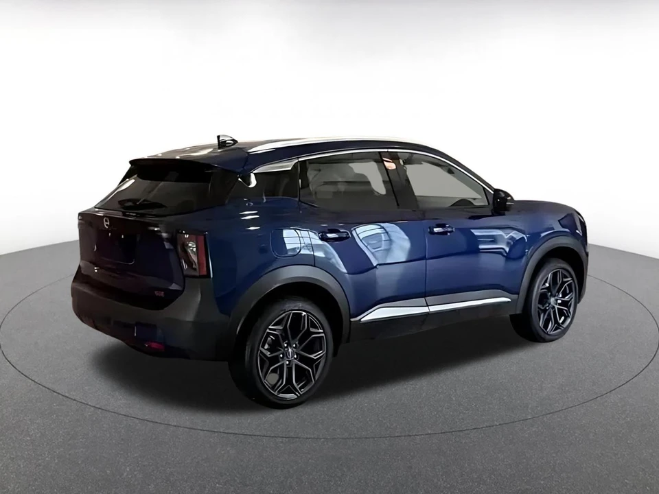 2026 Nissan Kicks - Image 14 of 31