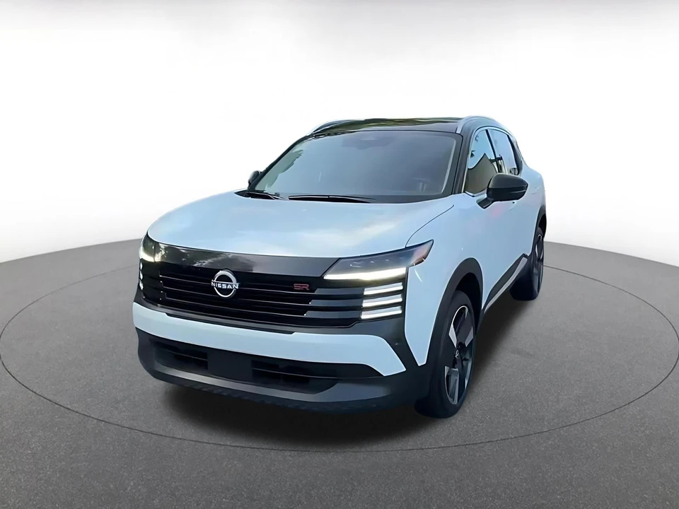 2026 Nissan Kicks - Image 7 of 31