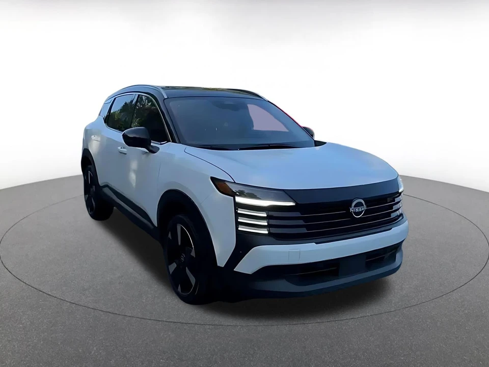 2026 Nissan Kicks - Image 3 of 31