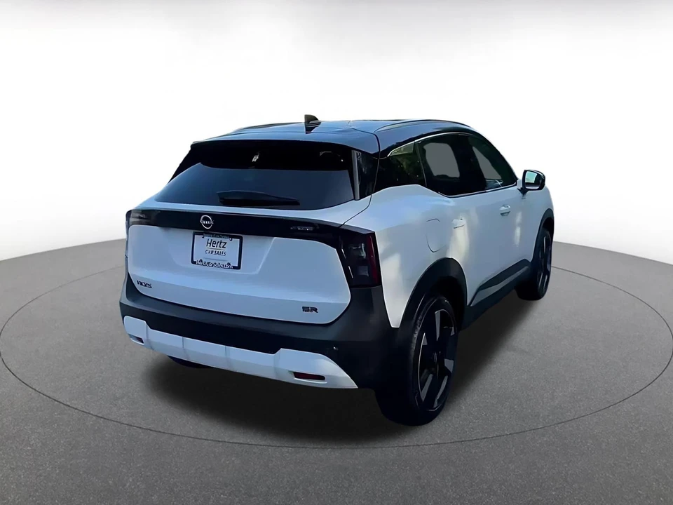 2026 Nissan Kicks - Image 15 of 31