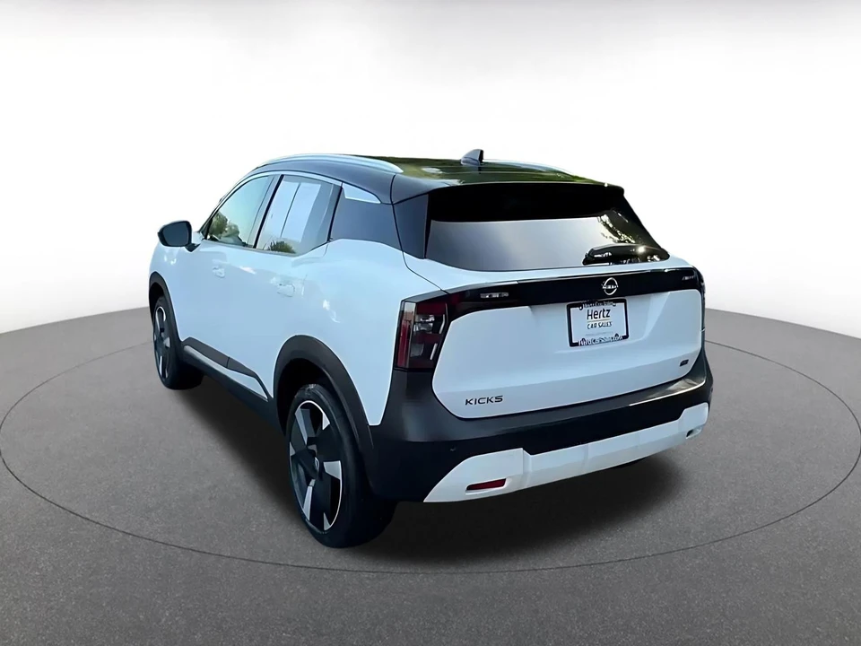 2026 Nissan Kicks - Image 12 of 31