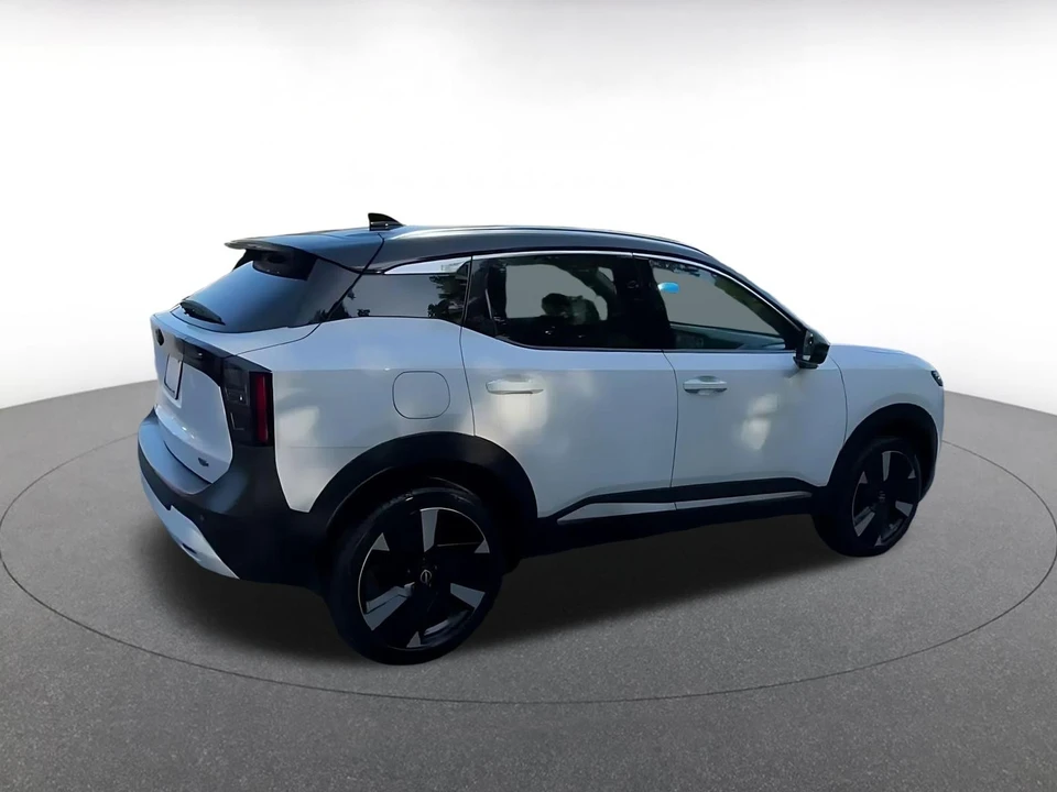 2026 Nissan Kicks - Image 16 of 31
