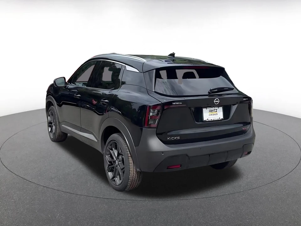 2026 Nissan Kicks - Image 12 of 31
