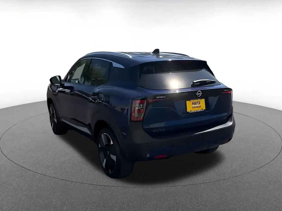 2026 Nissan Kicks - Image 13 of 31