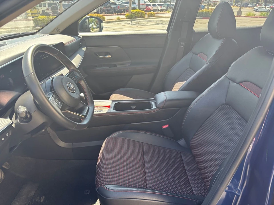 2026 Nissan Kicks - Image 27 of 31