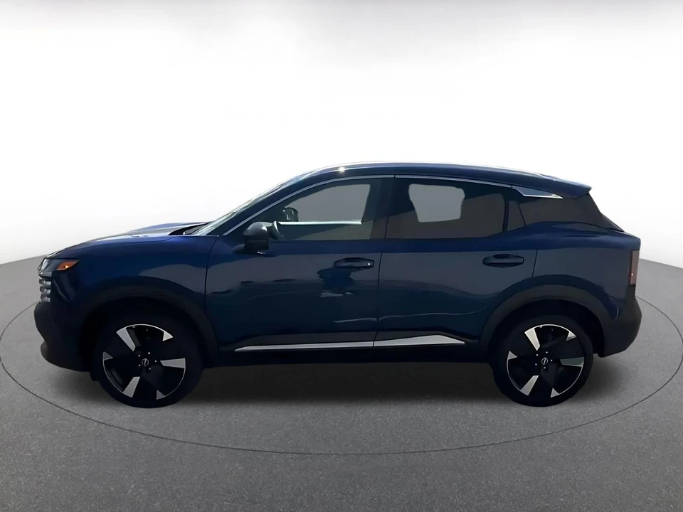 2026 Nissan Kicks - Image 11 of 31