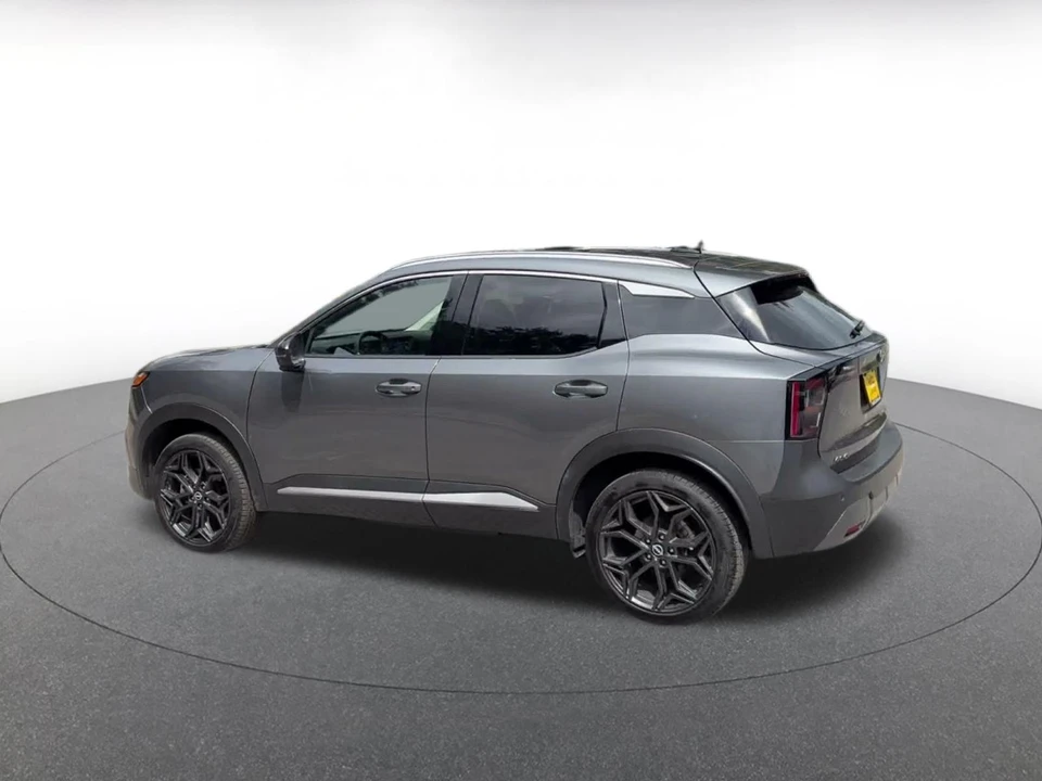 2026 Nissan Kicks - Image 11 of 31