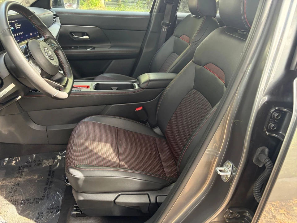 2026 Nissan Kicks - Image 27 of 31