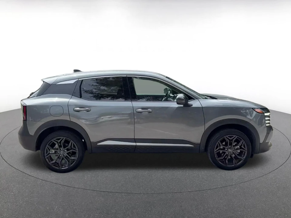 2026 Nissan Kicks - Image 17 of 31