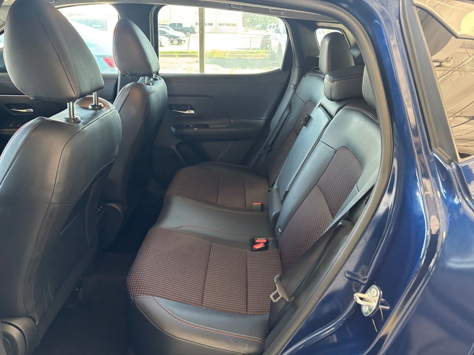 2026 Nissan Kicks - Image 27 of 31