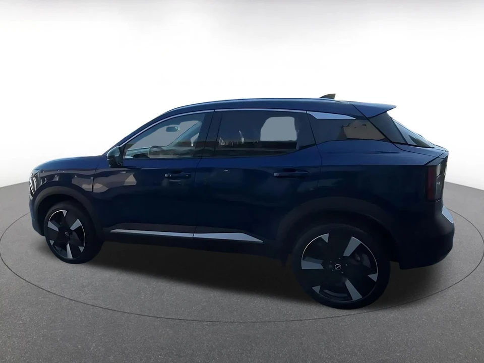 2026 Nissan Kicks - Image 11 of 31