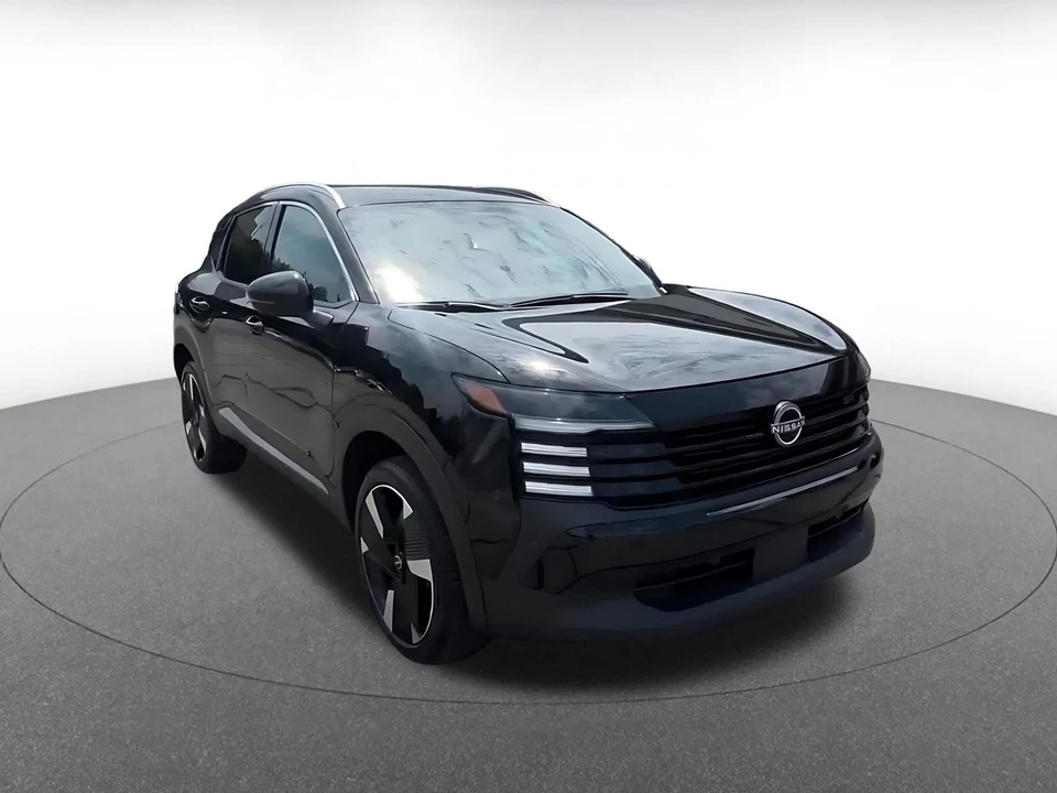 2026 Nissan Kicks - Image 3 of 31