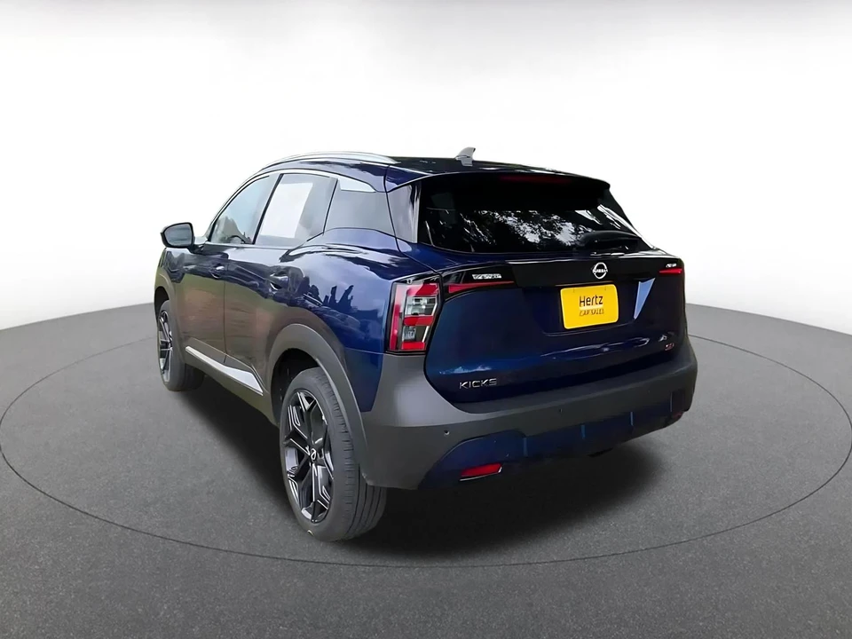 2026 Nissan Kicks - Image 12 of 31