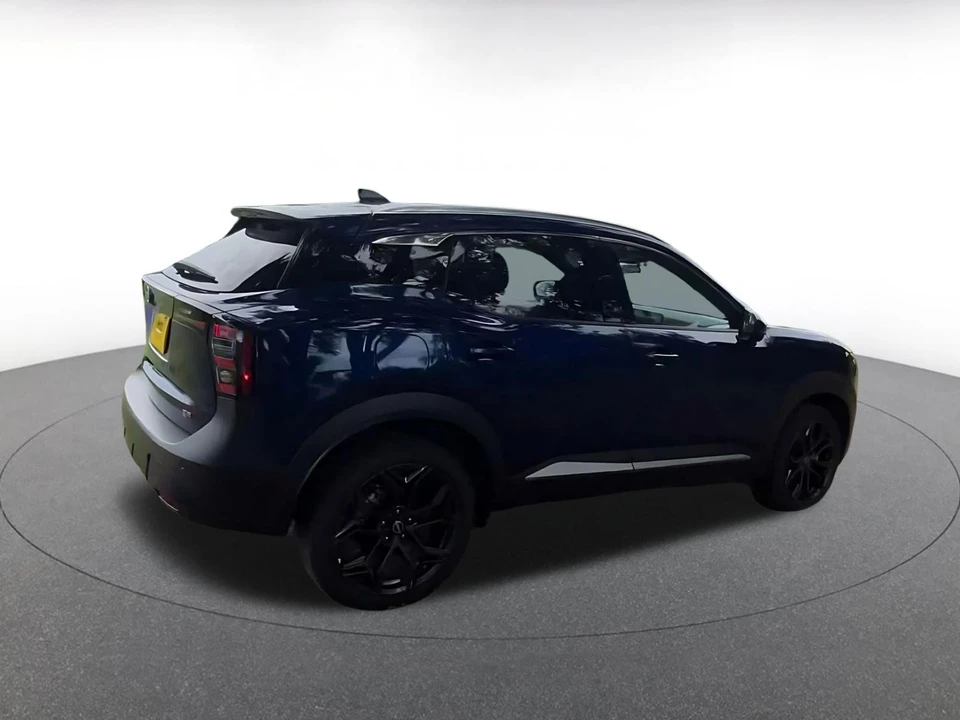 2026 Nissan Kicks - Image 16 of 31