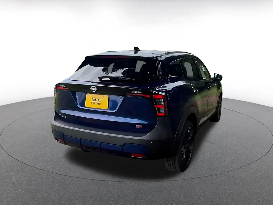 2026 Nissan Kicks - Image 15 of 31