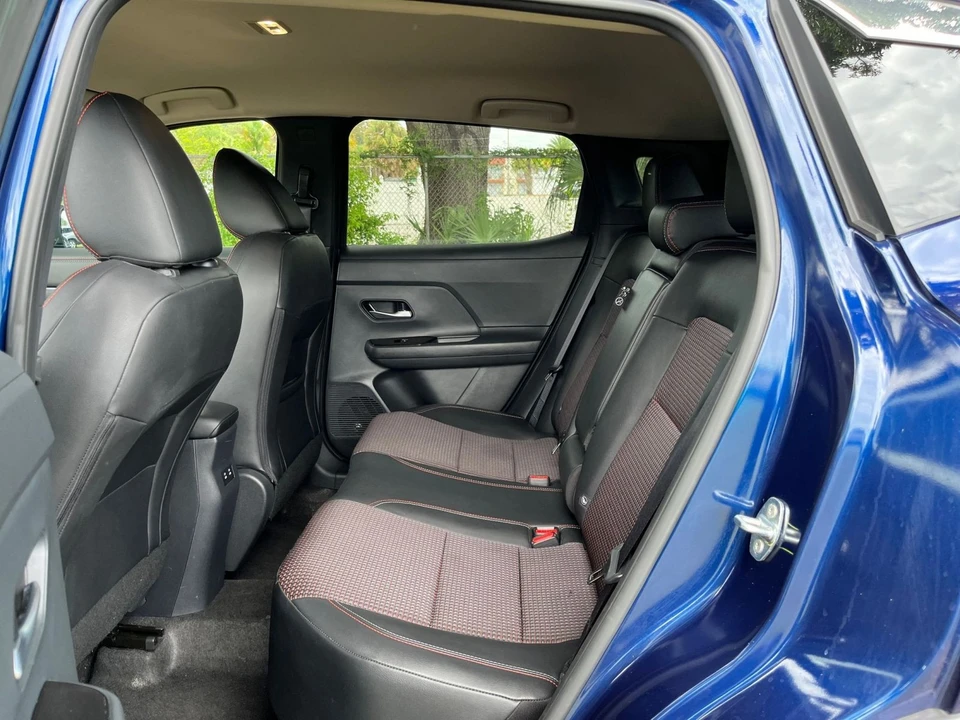 2026 Nissan Kicks - Image 24 of 31