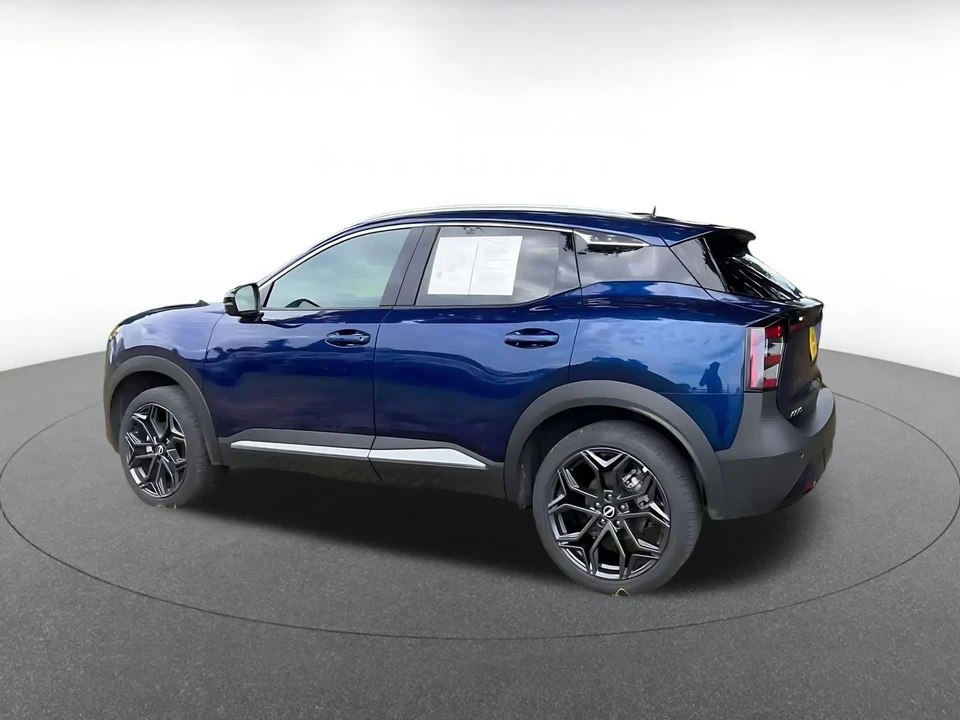 2026 Nissan Kicks - Image 11 of 31