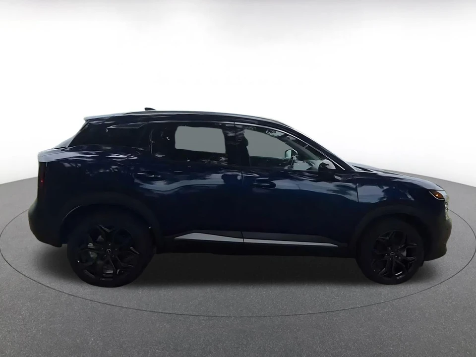 2026 Nissan Kicks - Image 17 of 31