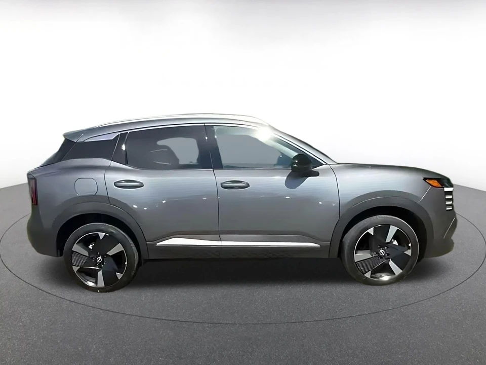 2026 Nissan Kicks - Image 17 of 31