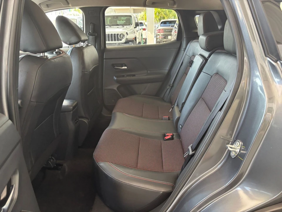 2026 Nissan Kicks - Image 29 of 31