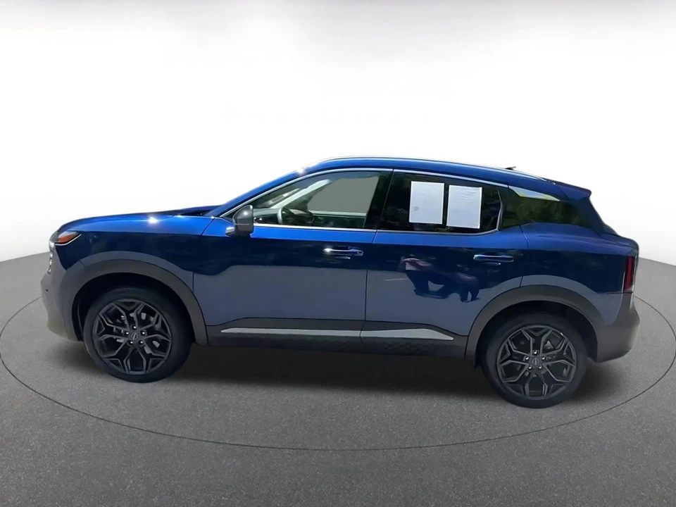 2026 Nissan Kicks - Image 9 of 31