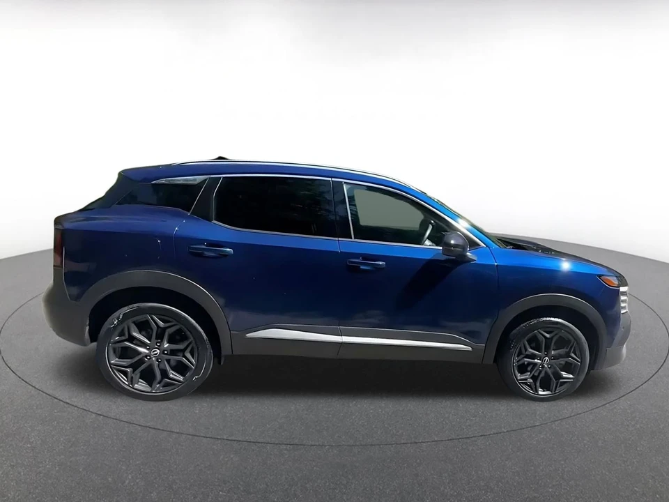 2026 Nissan Kicks - Image 16 of 31