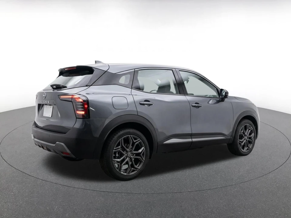 2026 Nissan Kicks - Image 9 of 23