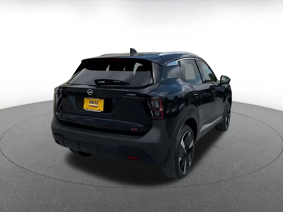 2026 Nissan Kicks - Image 16 of 31