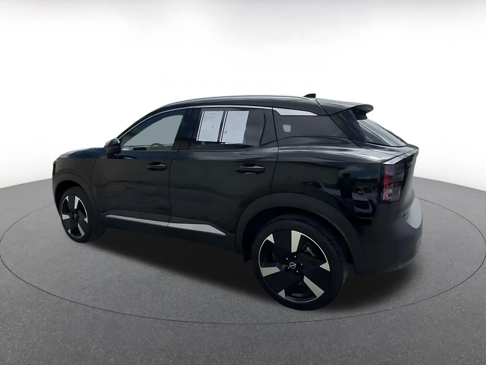 2026 Nissan Kicks - Image 12 of 31