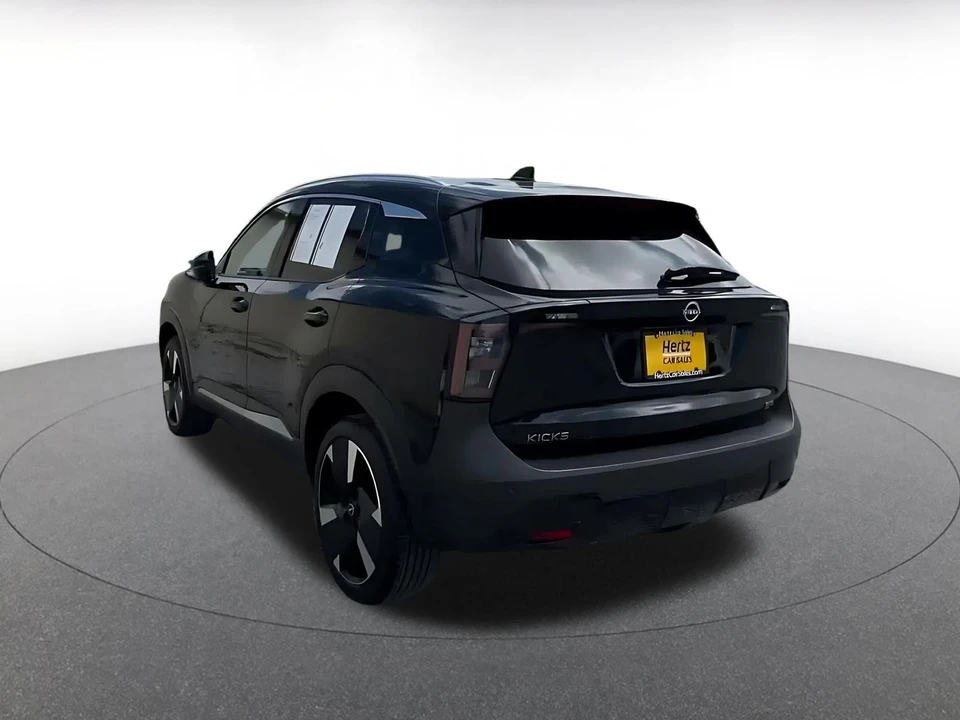 2026 Nissan Kicks - Image 13 of 31