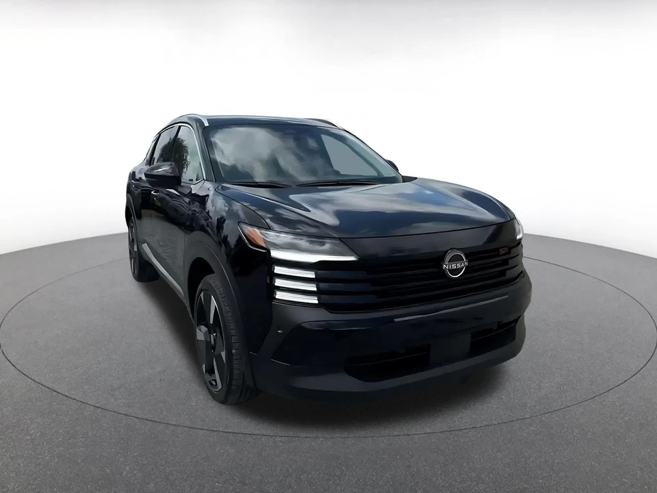 2026 Nissan Kicks - Image 3 of 31
