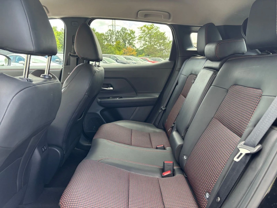 2026 Nissan Kicks - Image 26 of 31