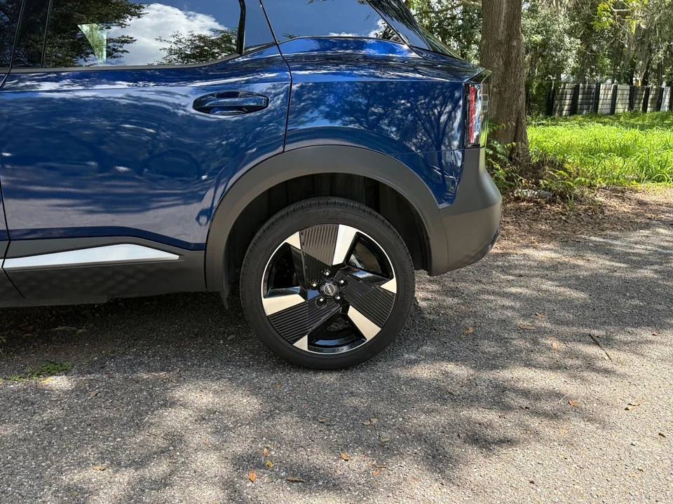 2026 Nissan Kicks - Image 28 of 31
