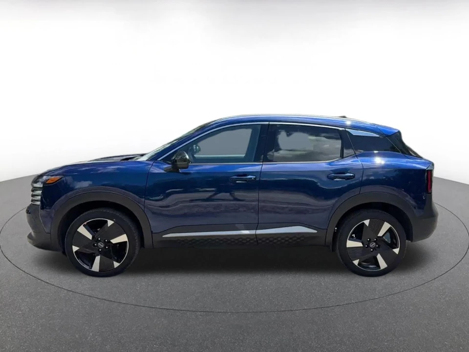 2026 Nissan Kicks - Image 9 of 31