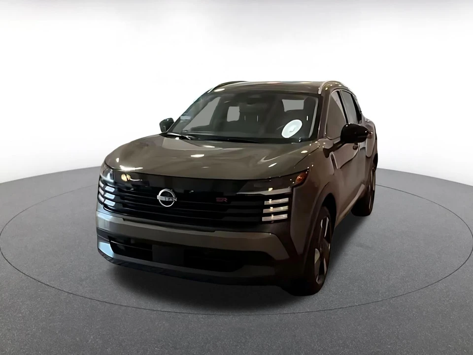 2026 Nissan Kicks - Image 8 of 31