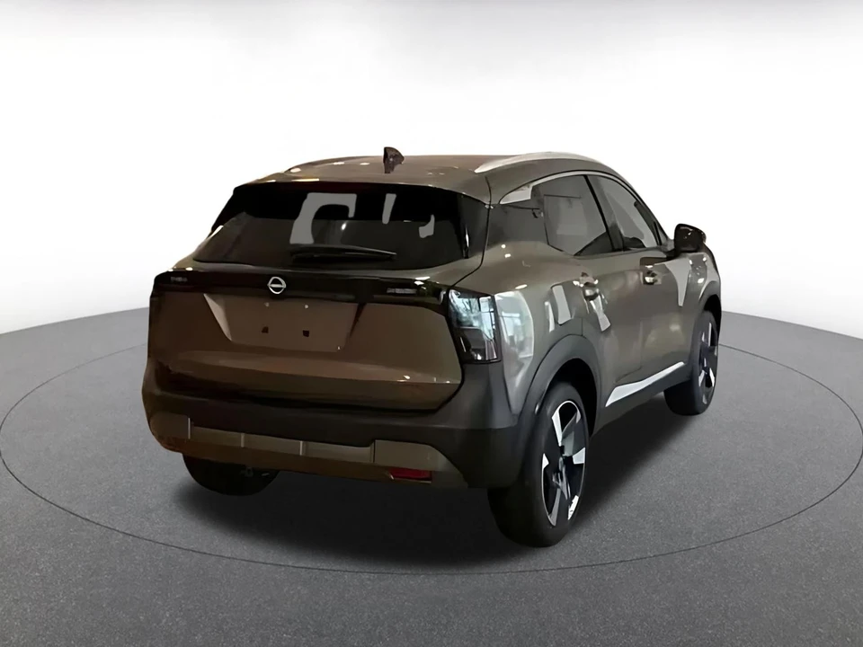 2026 Nissan Kicks - Image 14 of 31