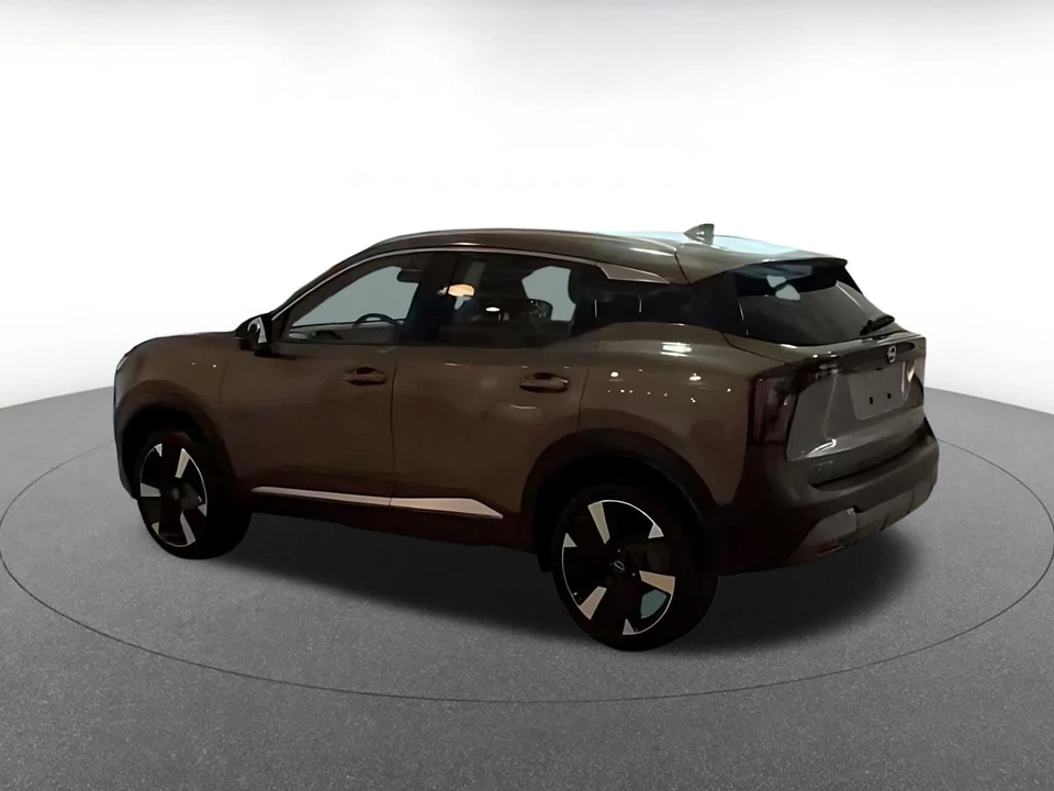 2026 Nissan Kicks - Image 16 of 31