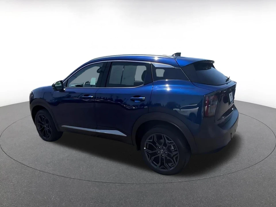 2026 Nissan Kicks - Image 11 of 31