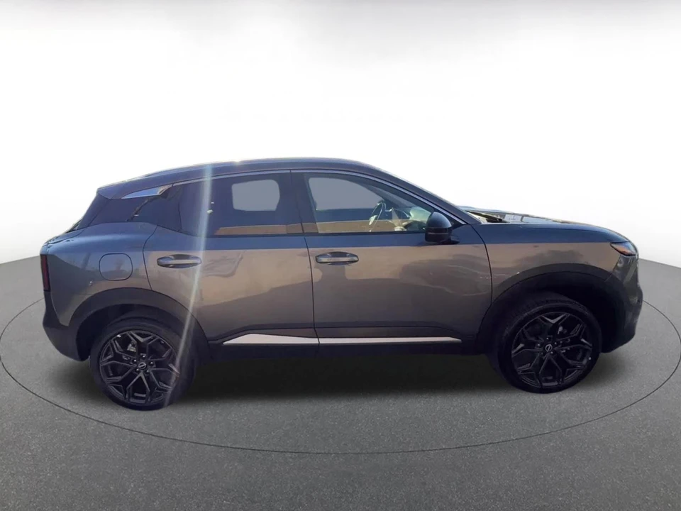 2026 Nissan Kicks - Image 18 of 31