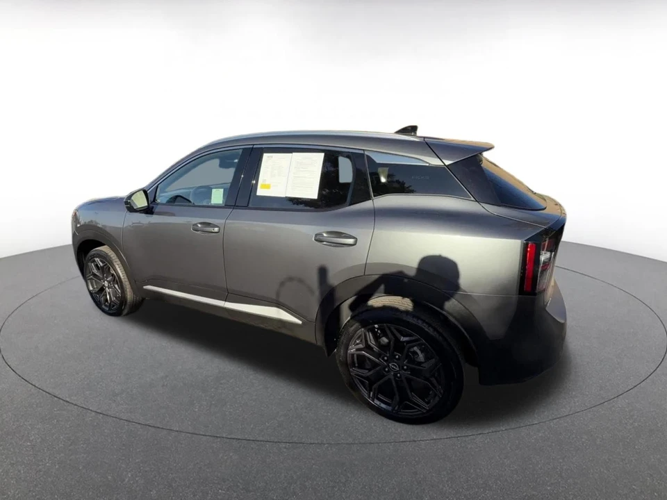 2026 Nissan Kicks - Image 12 of 31