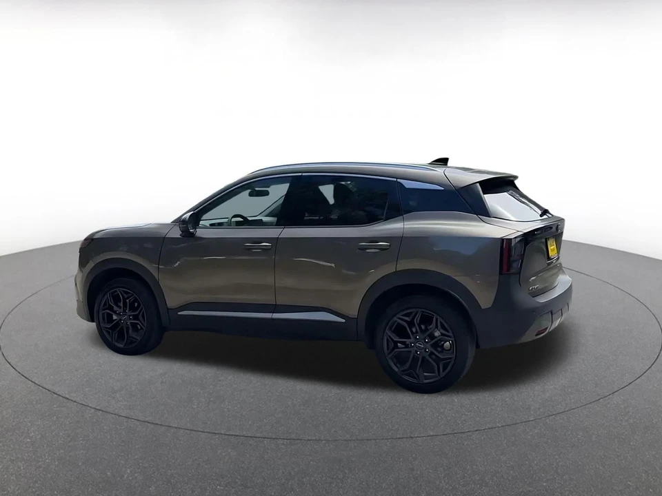 2026 Nissan Kicks - Image 11 of 31