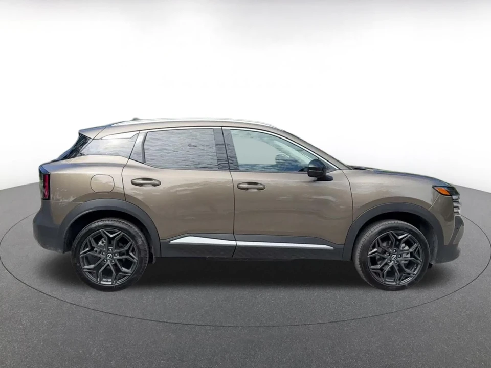 2026 Nissan Kicks - Image 17 of 31