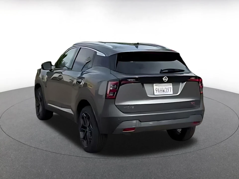2026 Nissan Kicks - Image 14 of 31